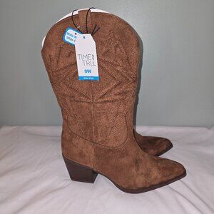 Time and Tru Women's Faux Suede Embroidered Western Boots Cognac, Sz 9 wide, NIB